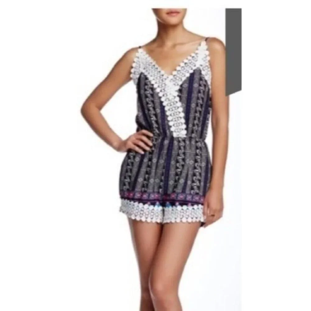 Peach Love California Womens Small Blue & White Boho Crochet Trim Romper